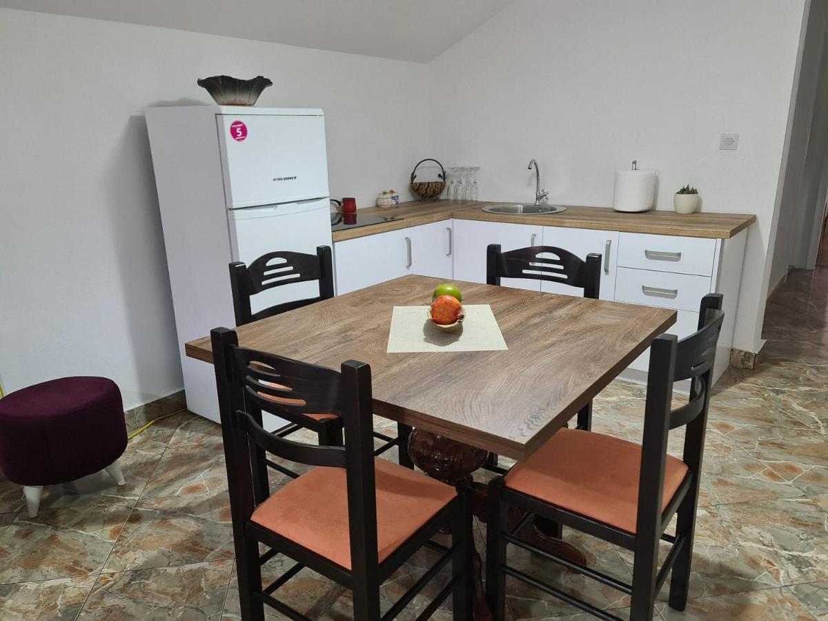 Js Apartmani Niksic Exterior photo
