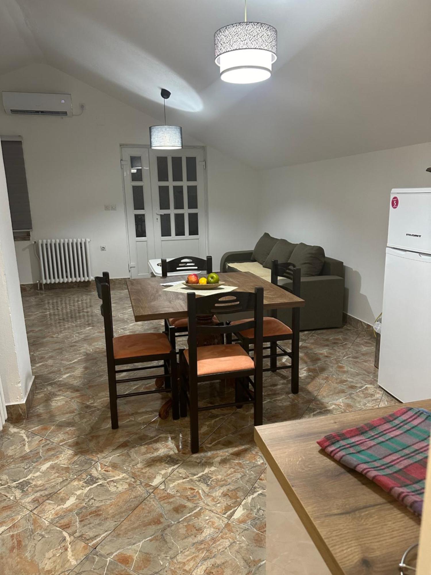 Js Apartmani Niksic Exterior photo